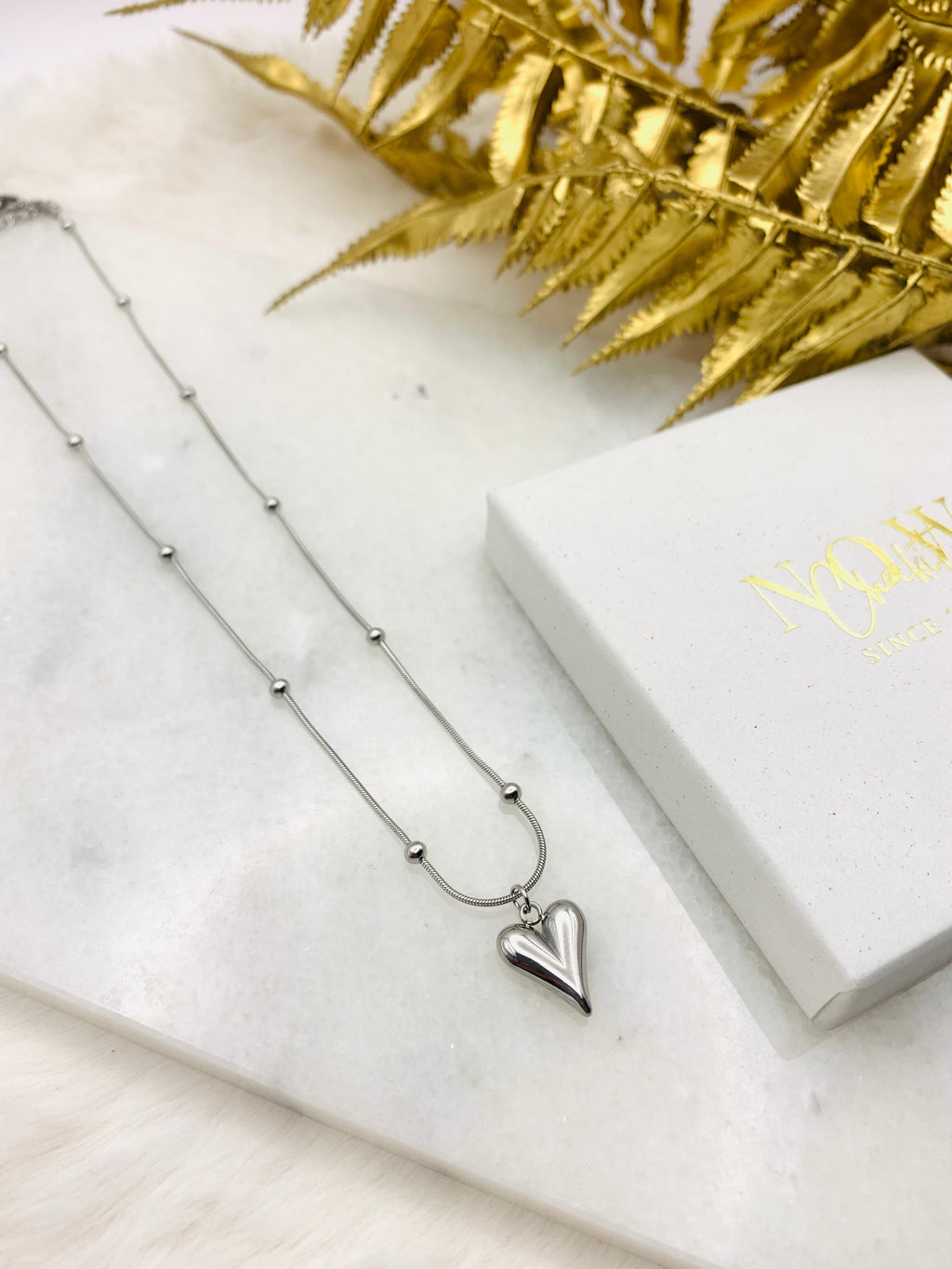 GR | Elegant heart pendant necklaces
