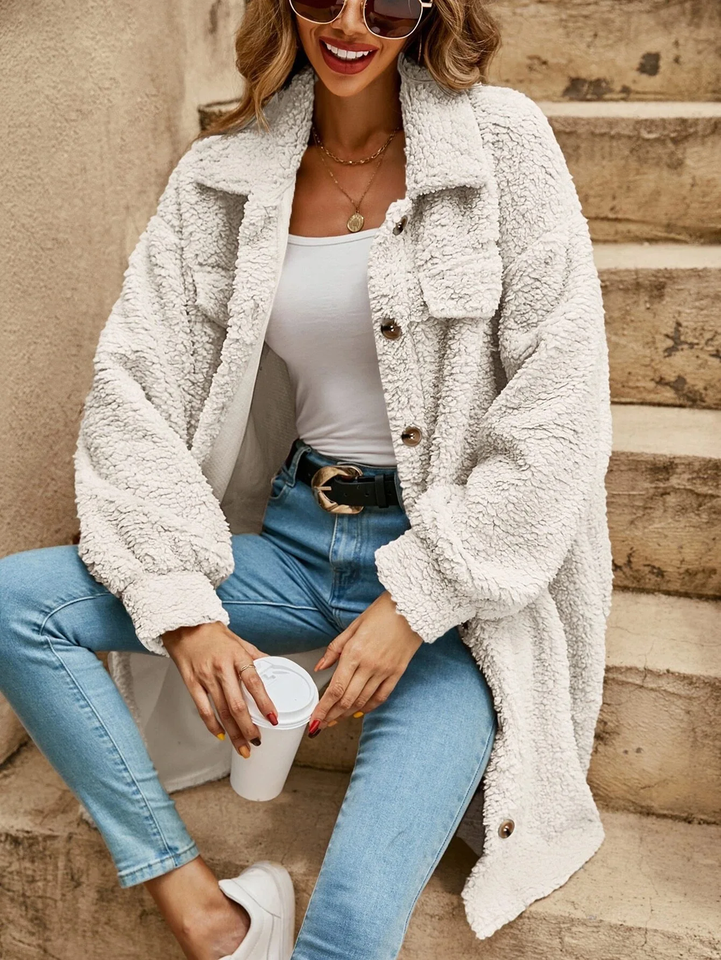 GR - Women's button-up coat with eye-catching buttons