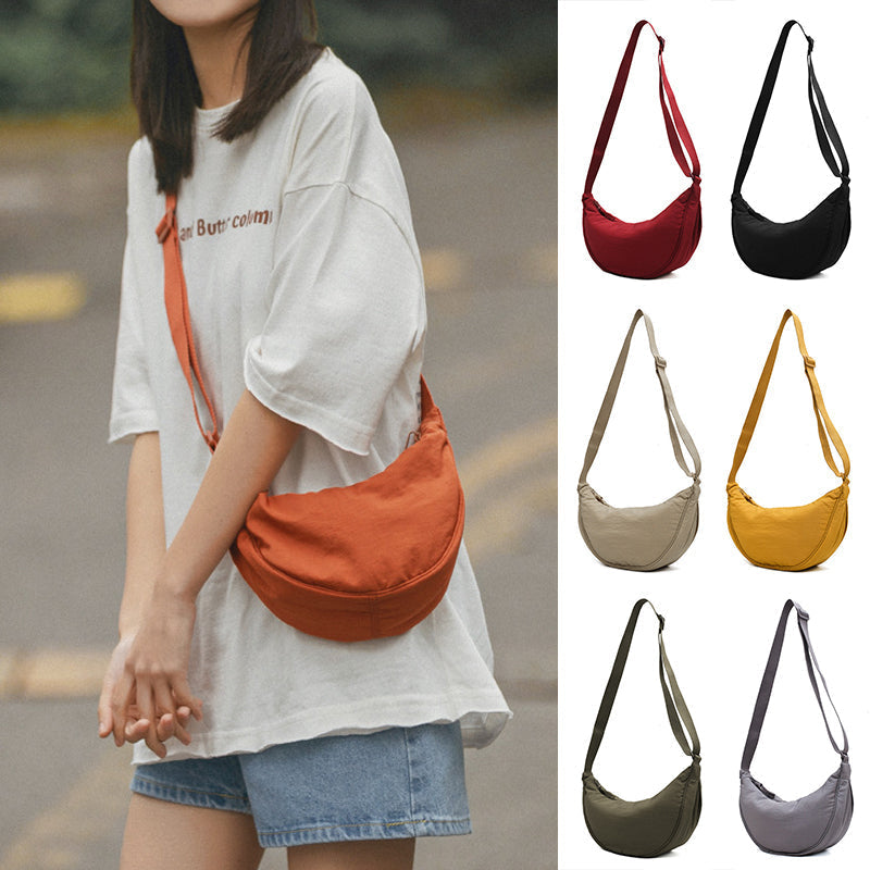 GR | Crescent-shaped bag