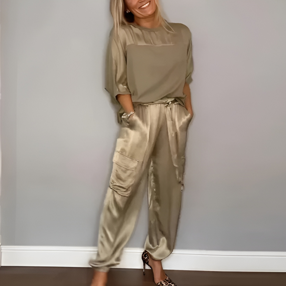 GR | Elegant women's set of trousers and shirt