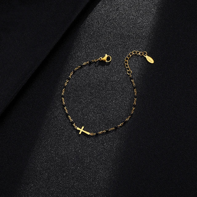 GR | Gold-tone cross bracelet