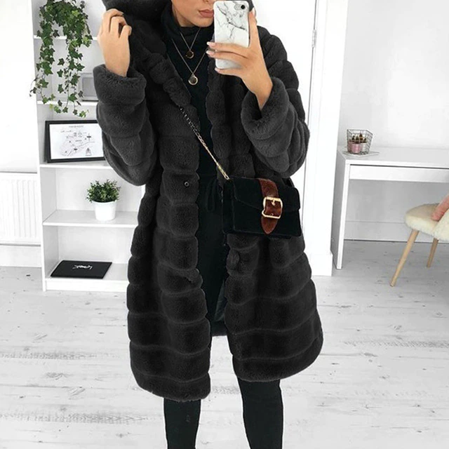 GR - Elegant women's coat with reinforced hood and long sleeves