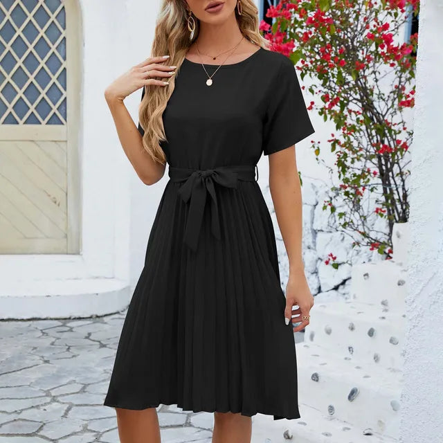 GR | Casual knee-length dress with belt and short sleeves