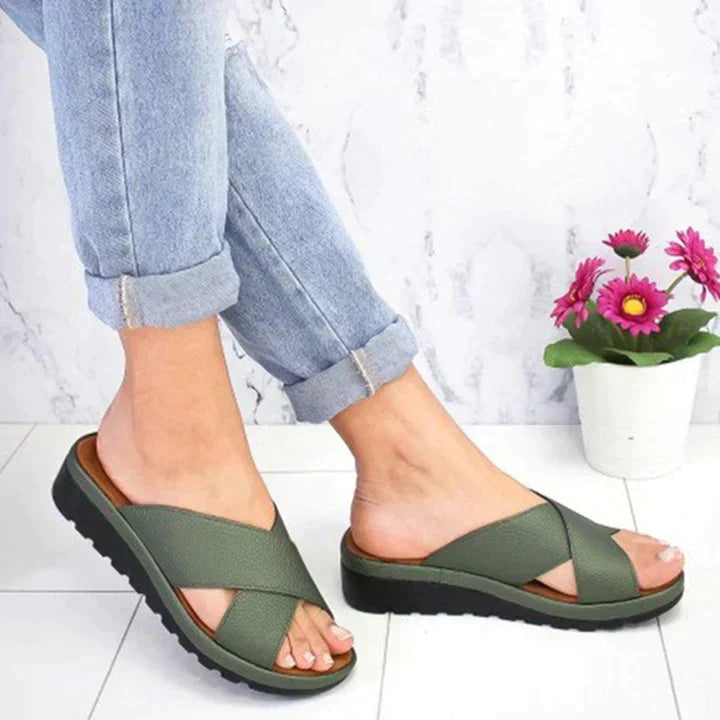 GR | The trendsetting ortho sandals