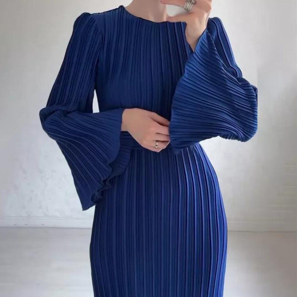 GR | Sophisticated pleated maxi dress for women