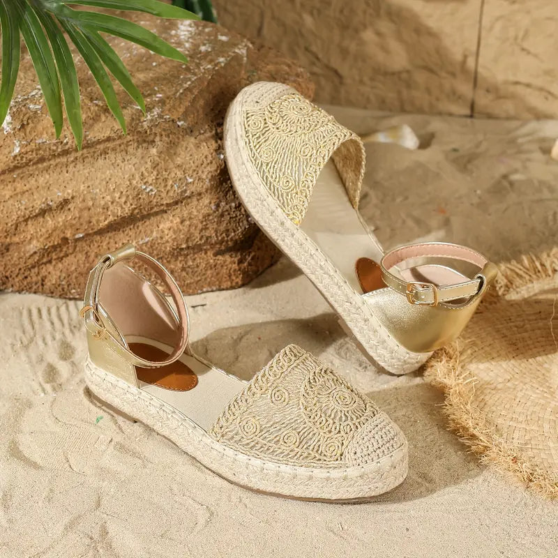 GR | Fashionable flat sandals with laces and buckle straps for comfort
