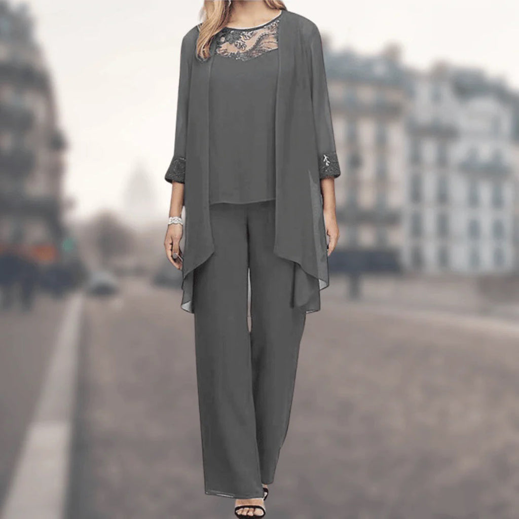 GR | Elegant three-piece suit