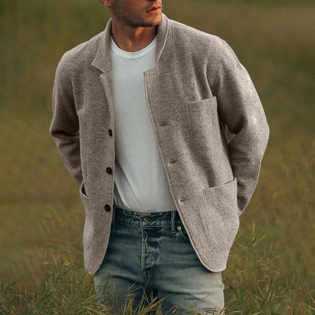 GR | Jackets with multiple pockets