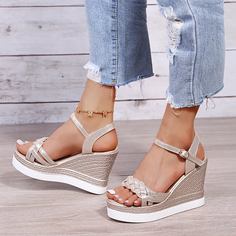 GR | Better Off That Way Wedges Sandals