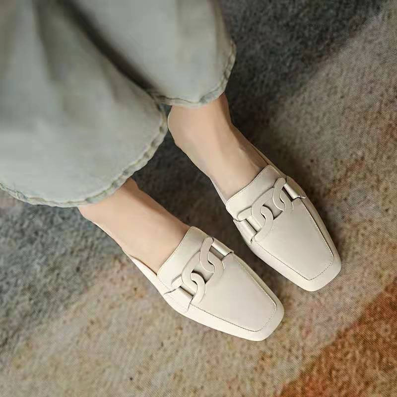 GR | Comfortable shoes with a medium heel and arch support