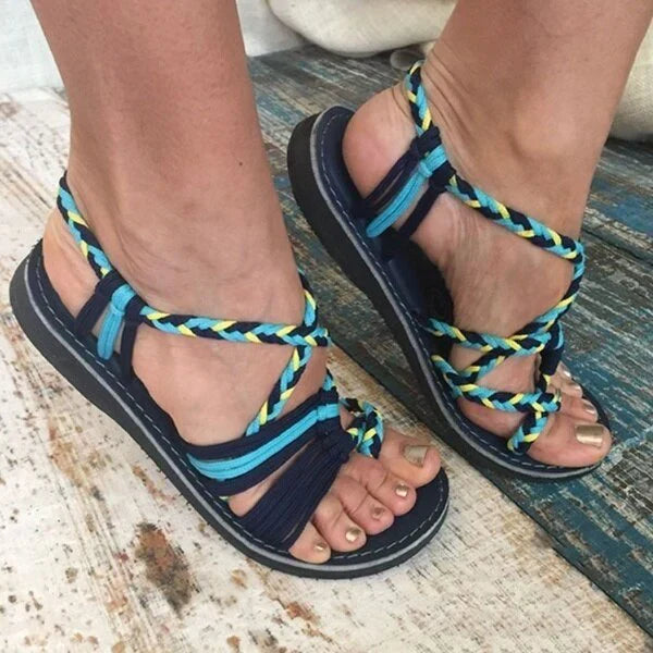GR | Stylish sandals with woven straps