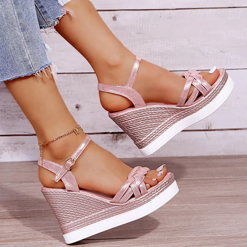 GR | Better Off That Way Wedges Sandals