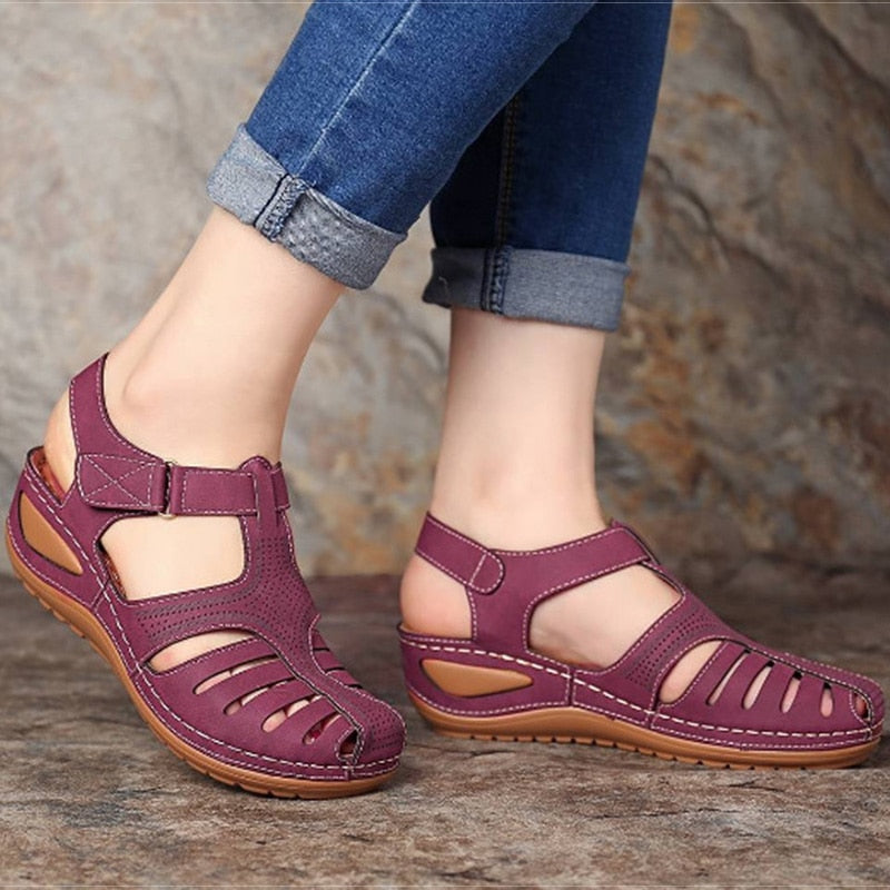 GR | Closed Women's Velcro Sandals and Heels