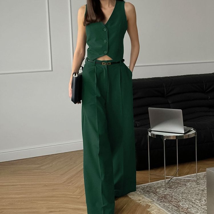 GR | Two-piece sleeveless business casual ensemble