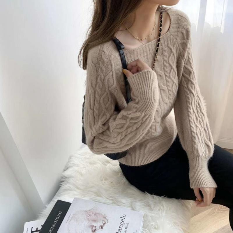 GR - Pullover mit quadratischem Kragen