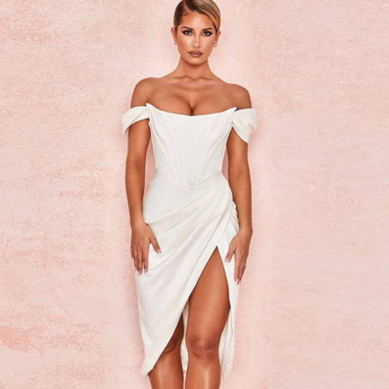 GR - Knee-length, figure-hugging evening dress with straps