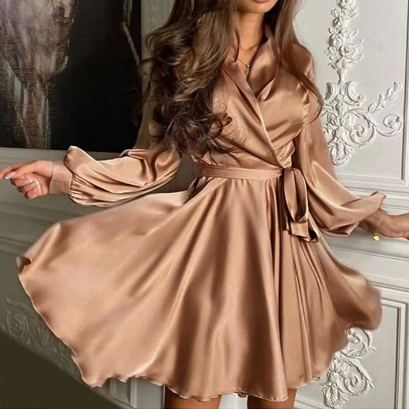 GR | Sascha Chic Satin Kleid