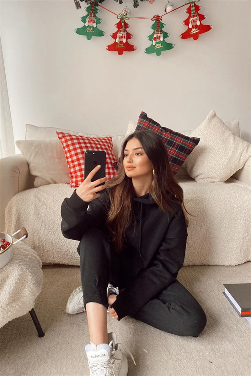 GR Cozy Women's Set with Hoodie and Sweatpants | Comfortable Pullover Sweatshirts