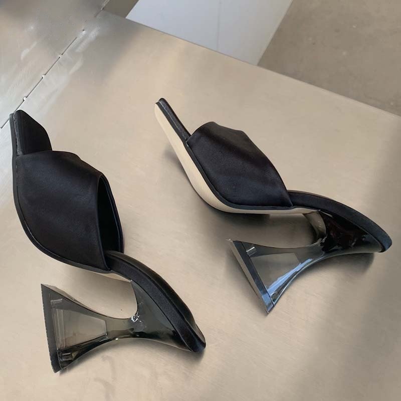 GR | Whenever you act like Pump Sandals