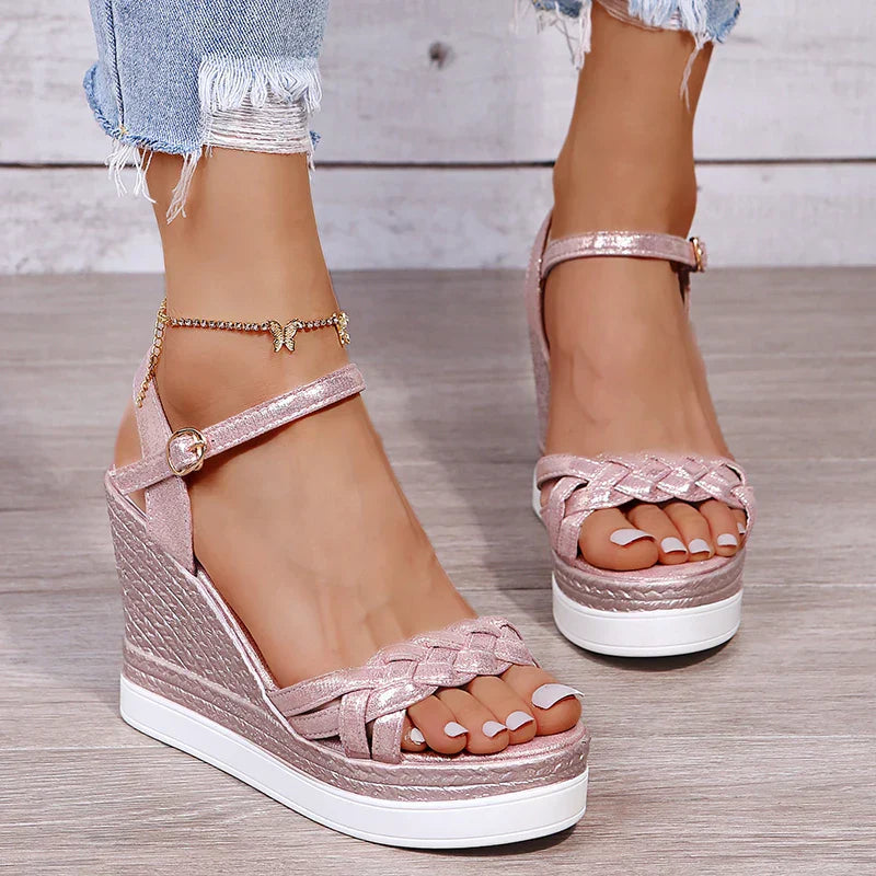 GR | Better Off That Way Wedges Sandals