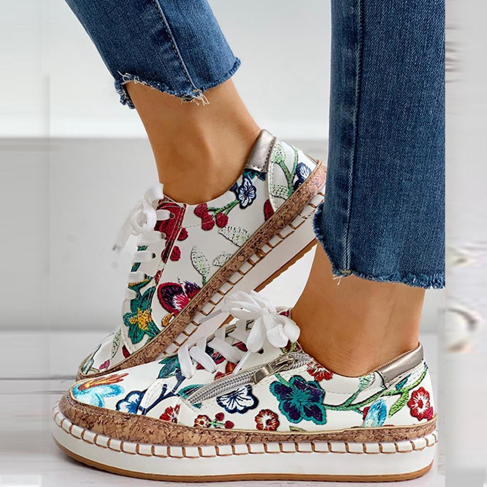 GR | Orthopedic sneakers with floral print and laces