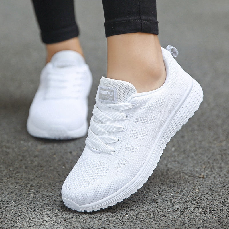 GR - Running shoes, sports shoes, sneakers | Sneakers are lightweight women's shoes