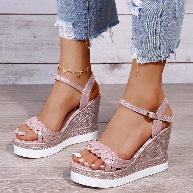 GR | Better Off That Way Wedges Sandals