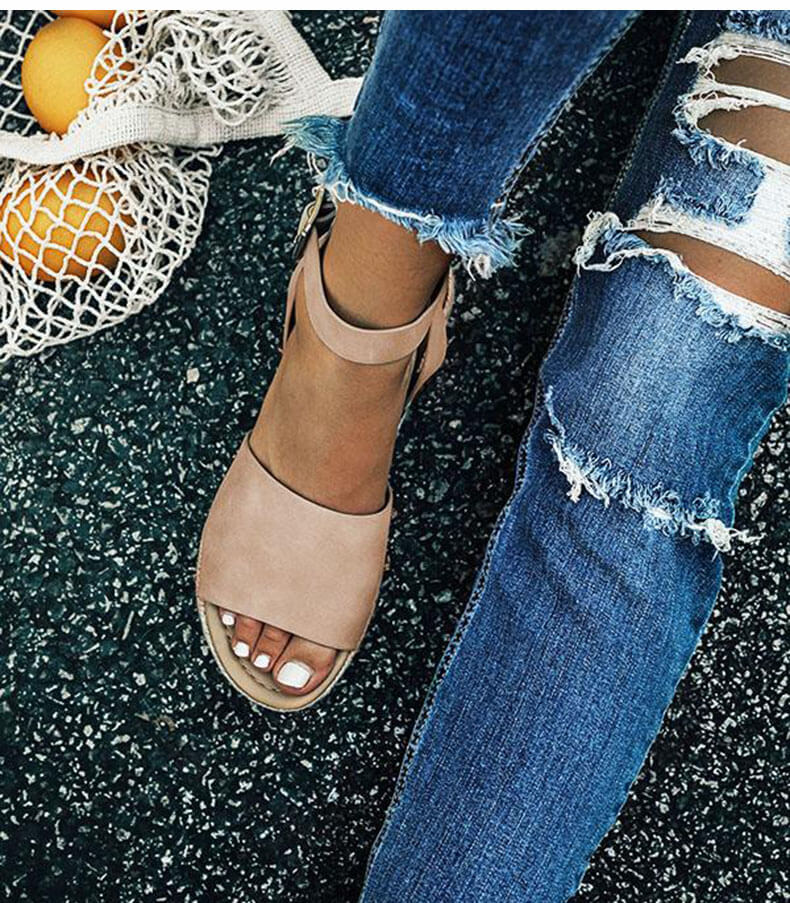 GR | Smart Height Stylish Sandals
