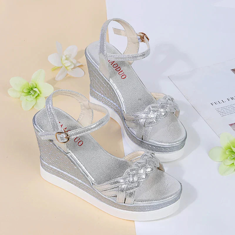 GR | Better Off That Way Wedges Sandals