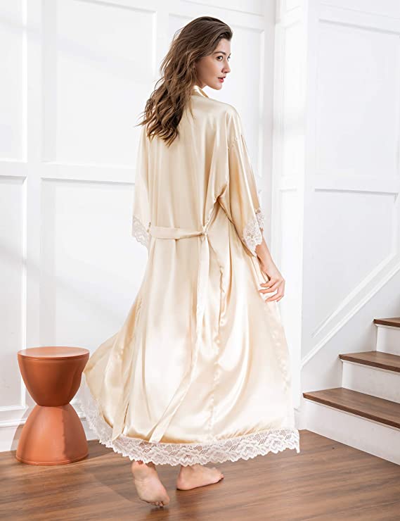 GR | Long bathrobe with spider pattern