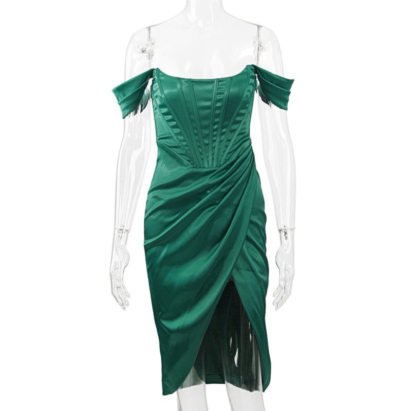 GR - Knee-length, figure-hugging evening dress with straps