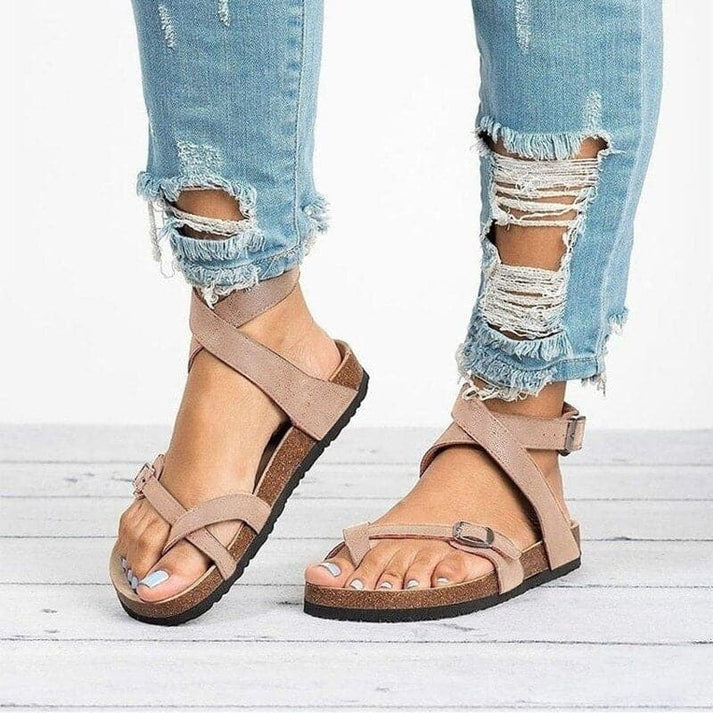 GR | Comfortable sandals with straps