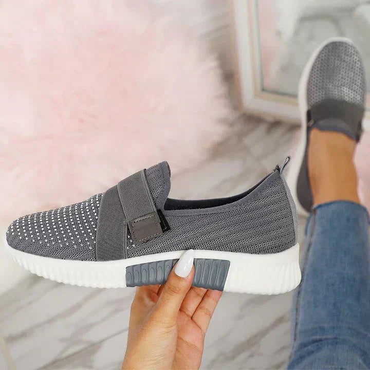 GR | Slip-on sneakers for women with Velcro closure. Improve your running posture!