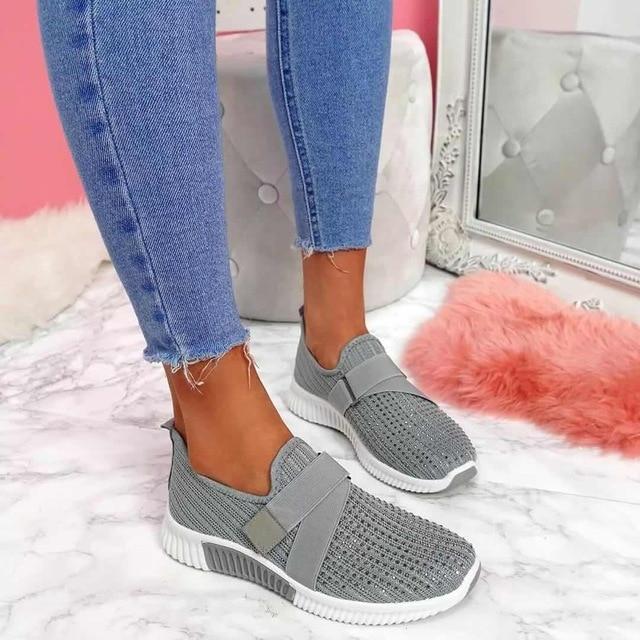 GR | Slip-on sneakers for women with Velcro closure. Improve your running posture!