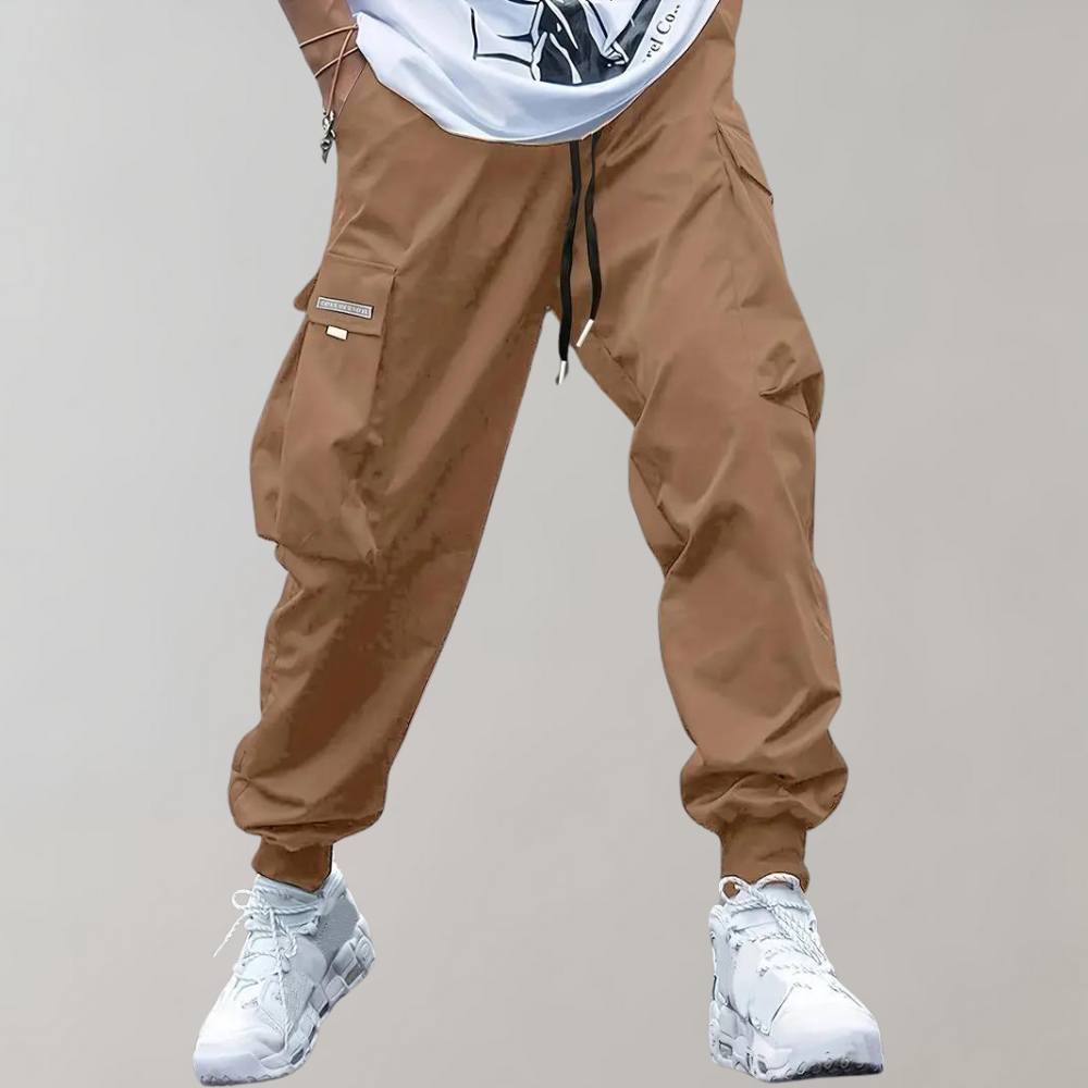 GR | Loose-fitting cargo pants with adjustable drawstring and multiple pockets
