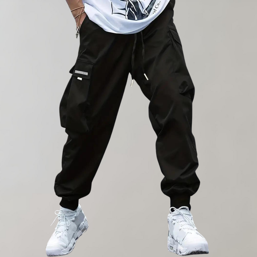 GR | Loose-fitting cargo pants with adjustable drawstring and multiple pockets