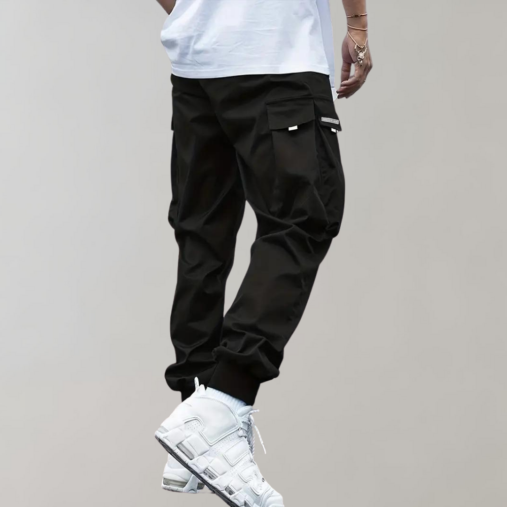 GR | Loose-fitting cargo pants with adjustable drawstring and multiple pockets