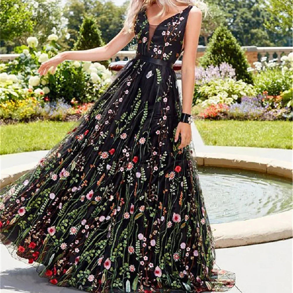 GR | Elegantes Abendkleid mit Blumenstickerei