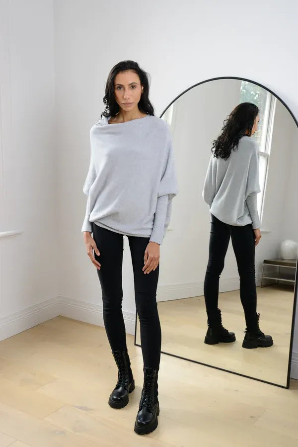 GR | Asymmetrischer Damenpullover mit eleganter Drapierung