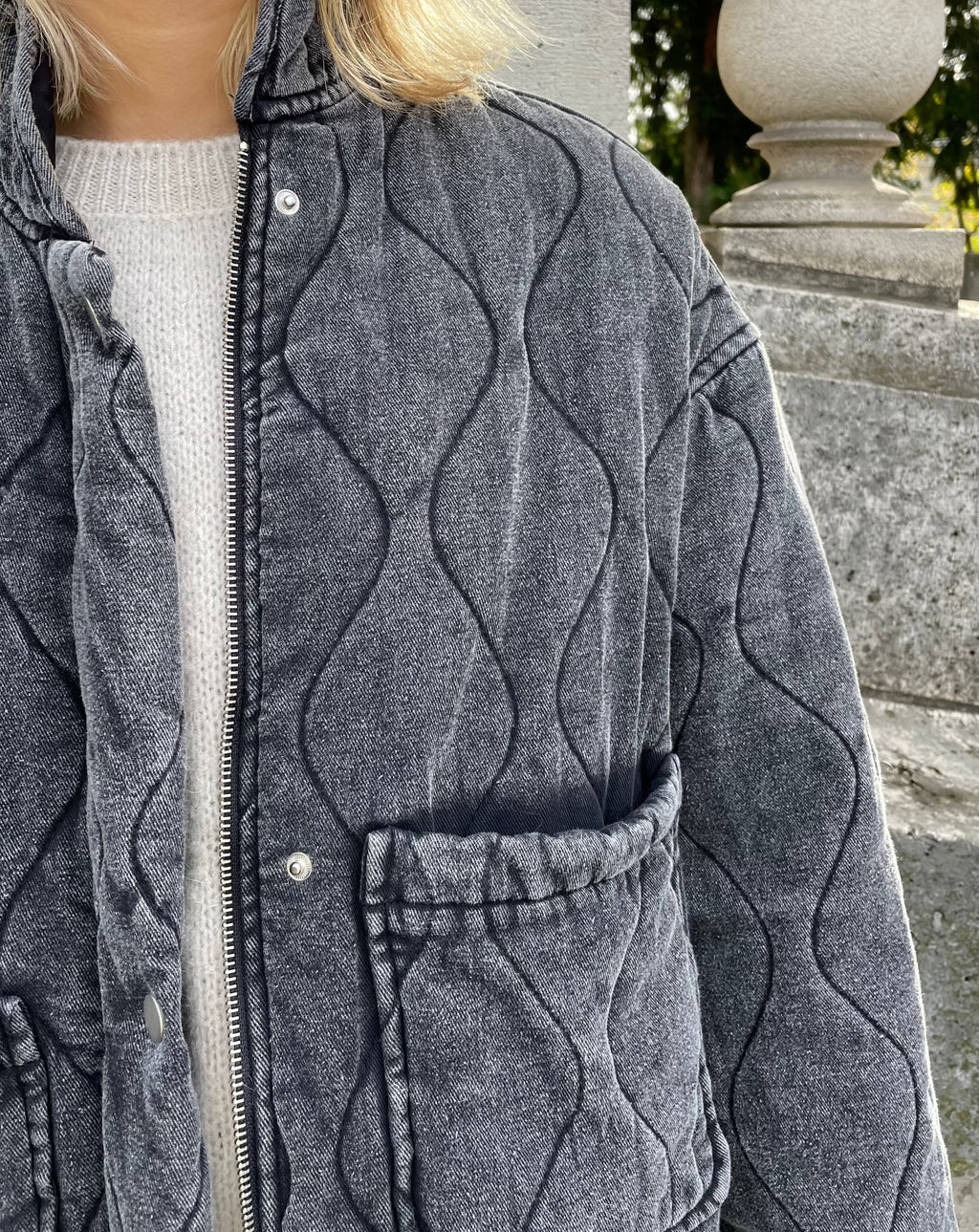 GR | Must-Have Grey Jacket with Large Pockets