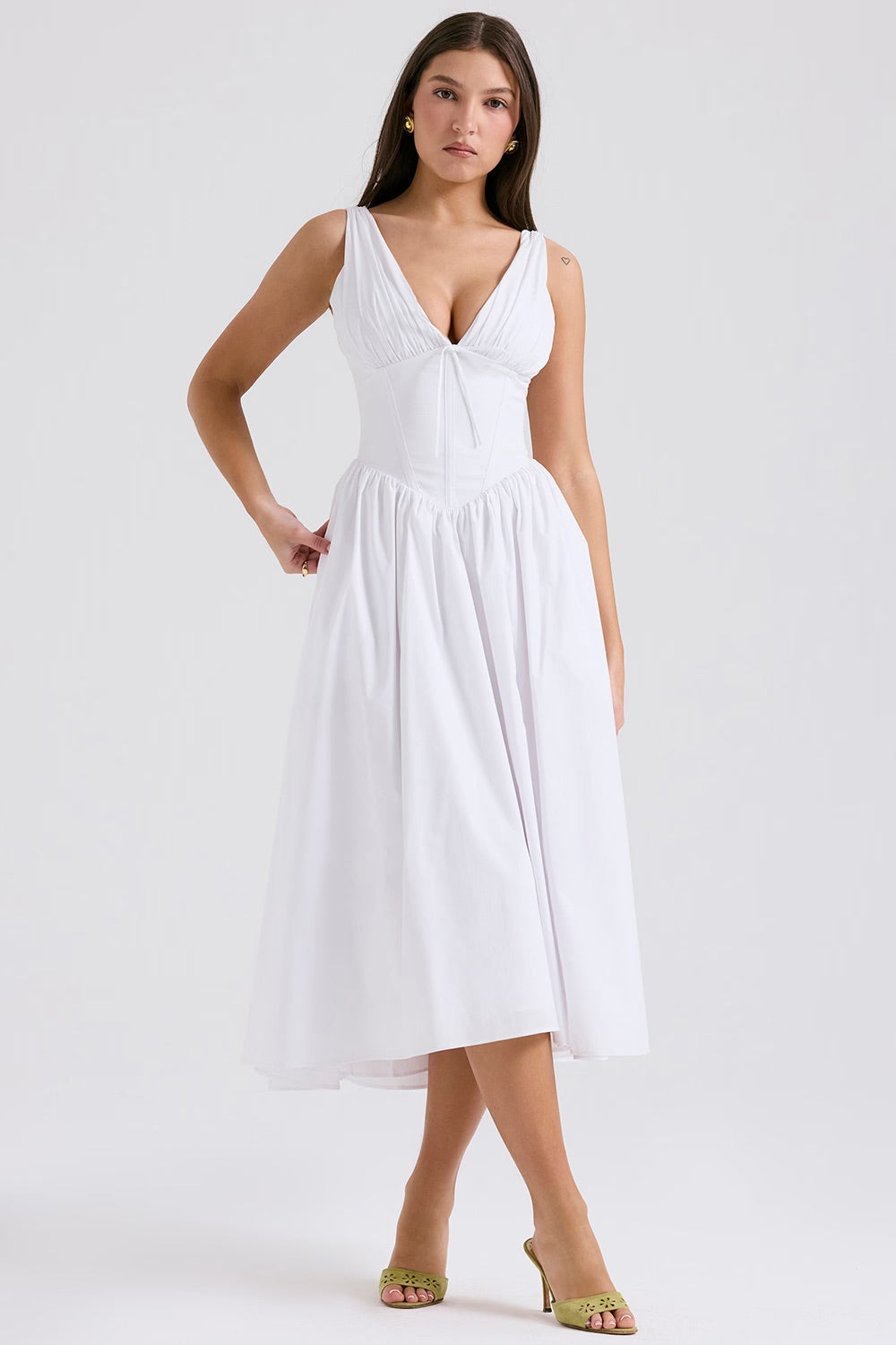 GR | Evening dress with a classic silhouette for women 