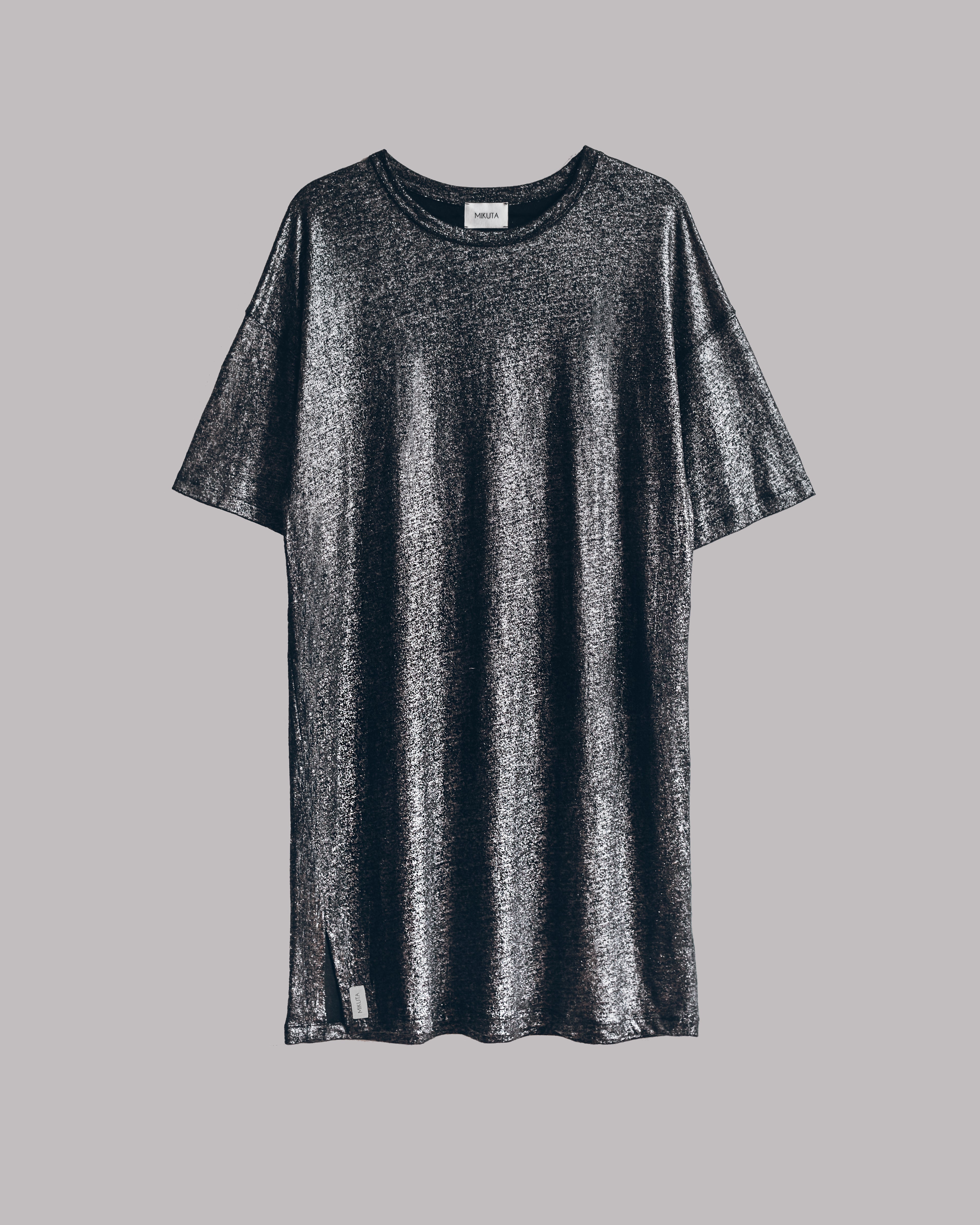 GR | Das dunkel glitzernde Leinenkleid