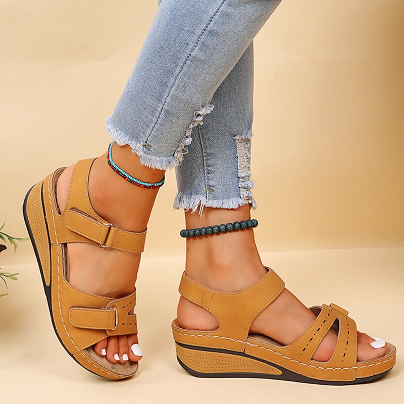 GR | Fashionable sandals for women
