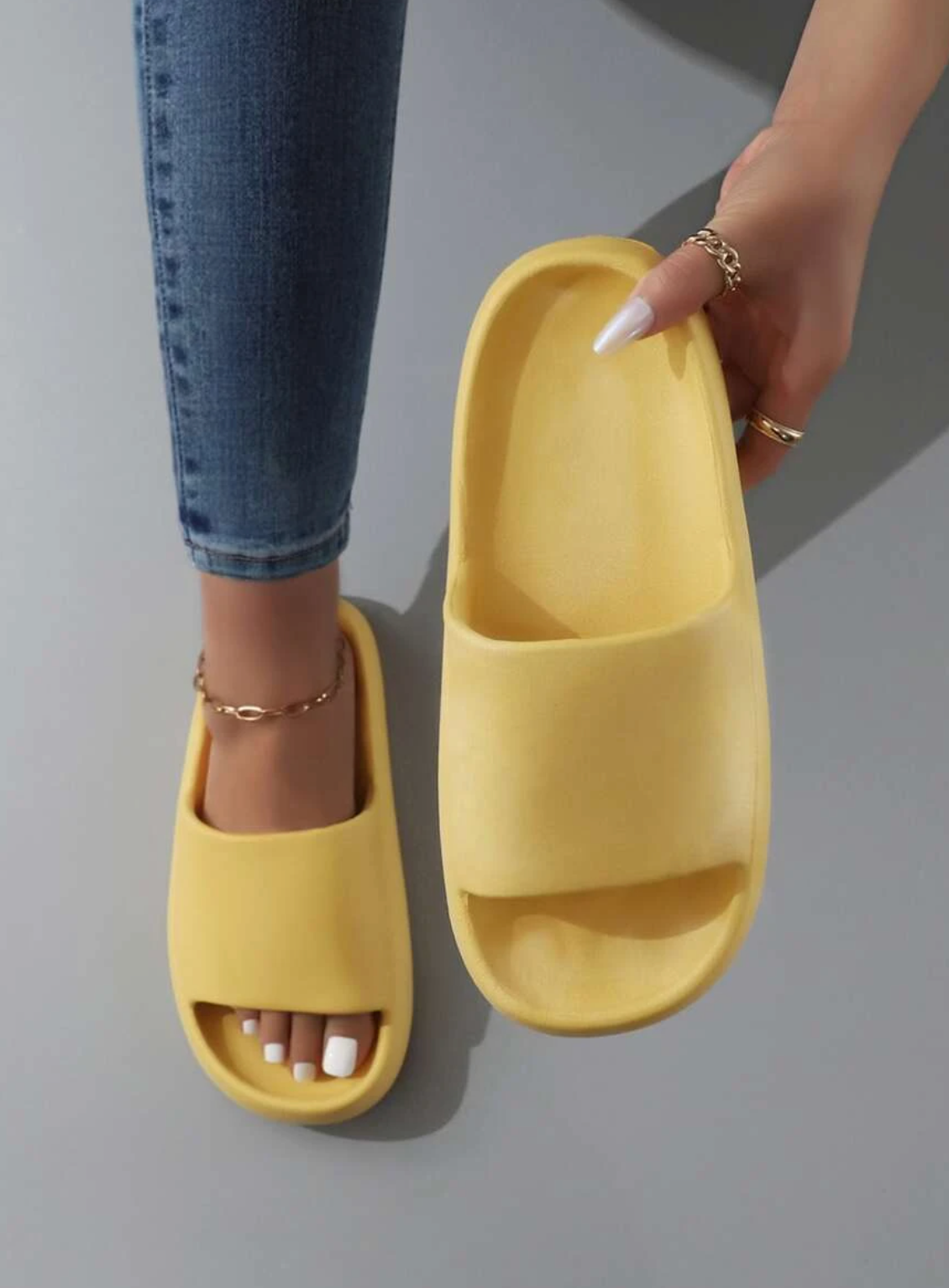 GR | Slippers Experience comfort and elegance 
