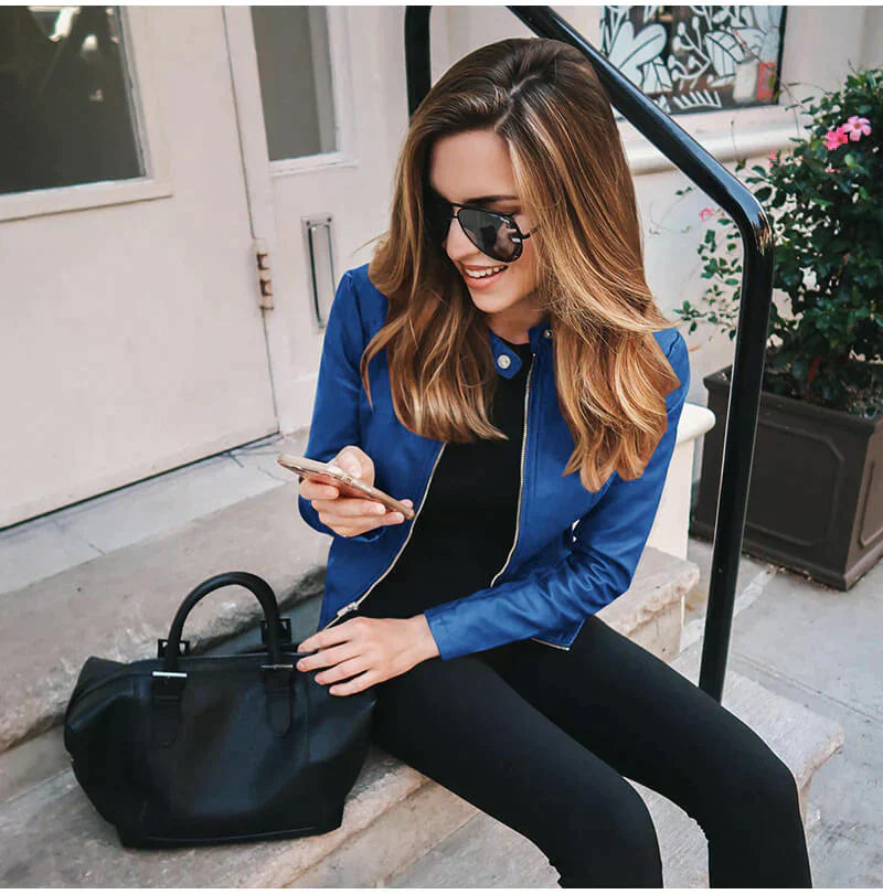 GR | Elegant leather jacket for women.