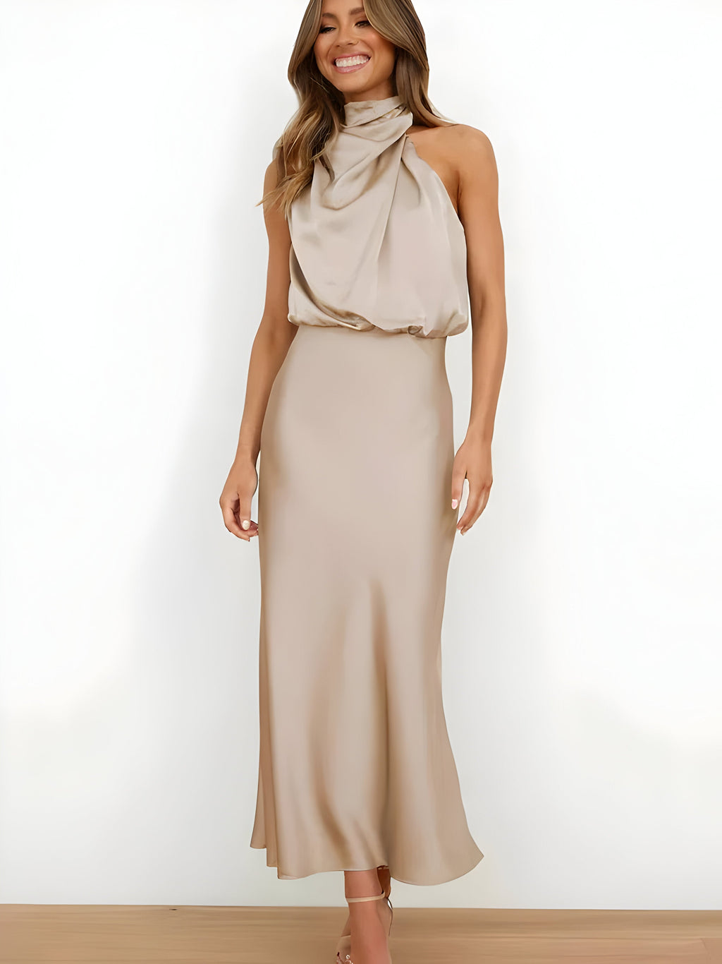 GR | Elegant satin dress design