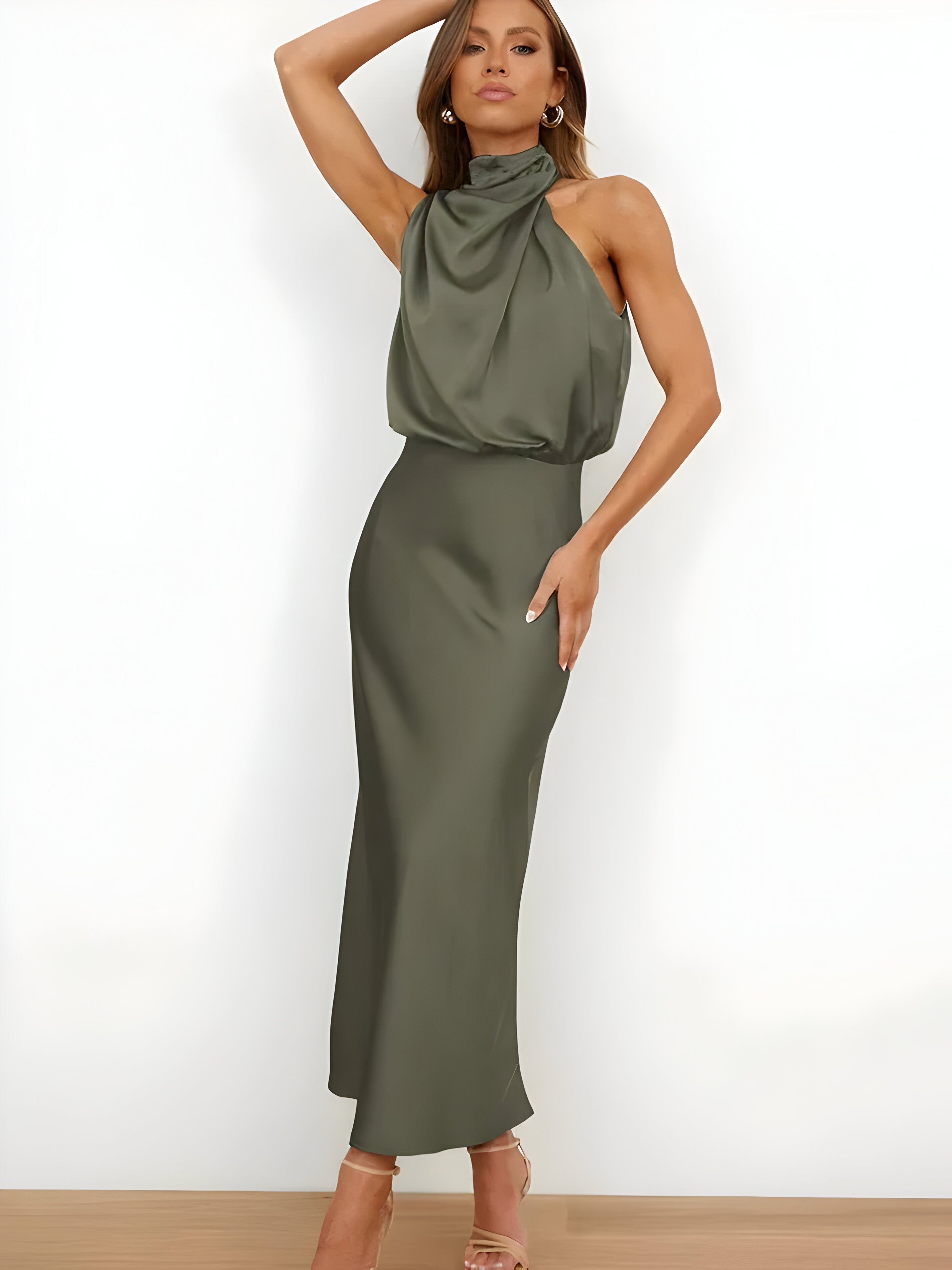 GR | Elegant satin dress design