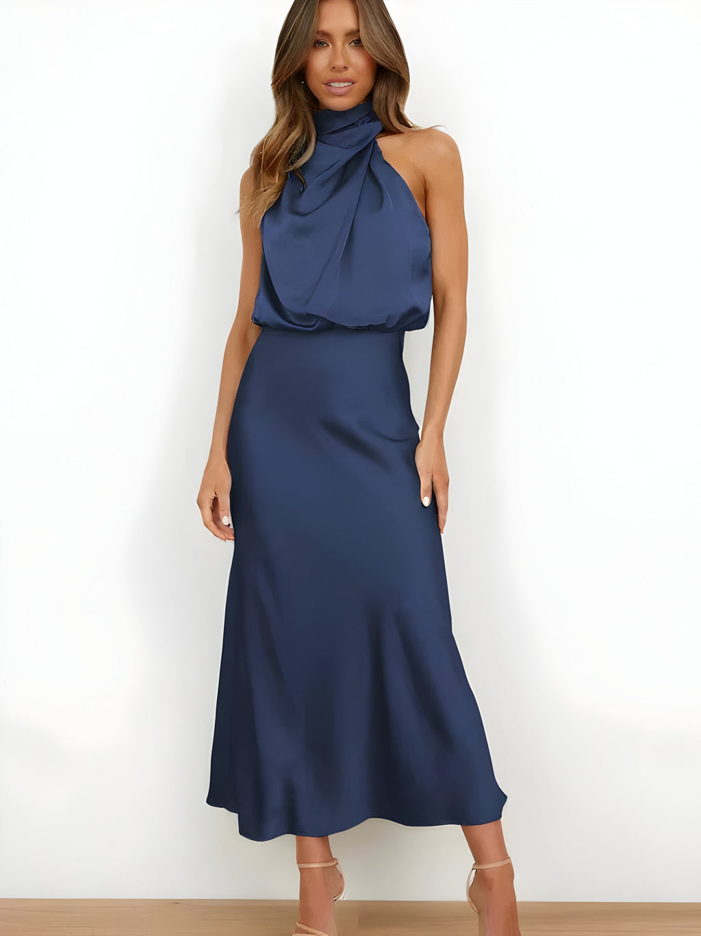 GR | Elegant satin dress design
