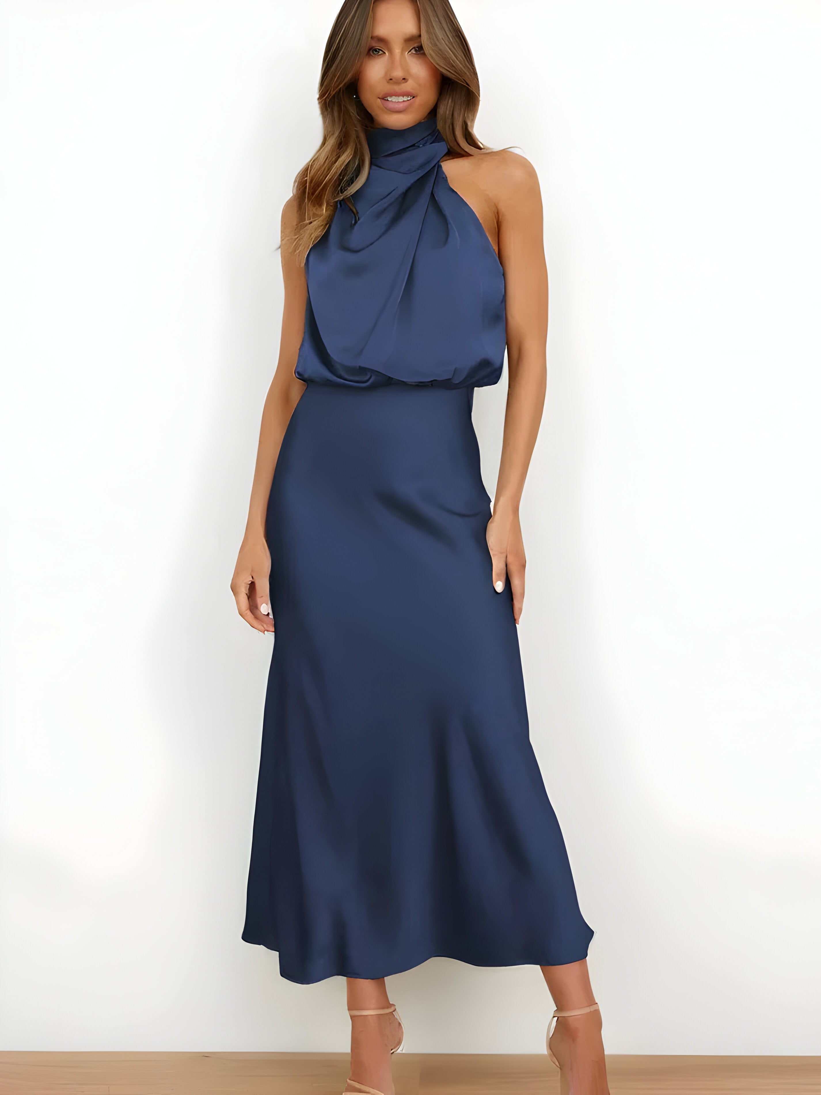 GR | Elegant satin dress design