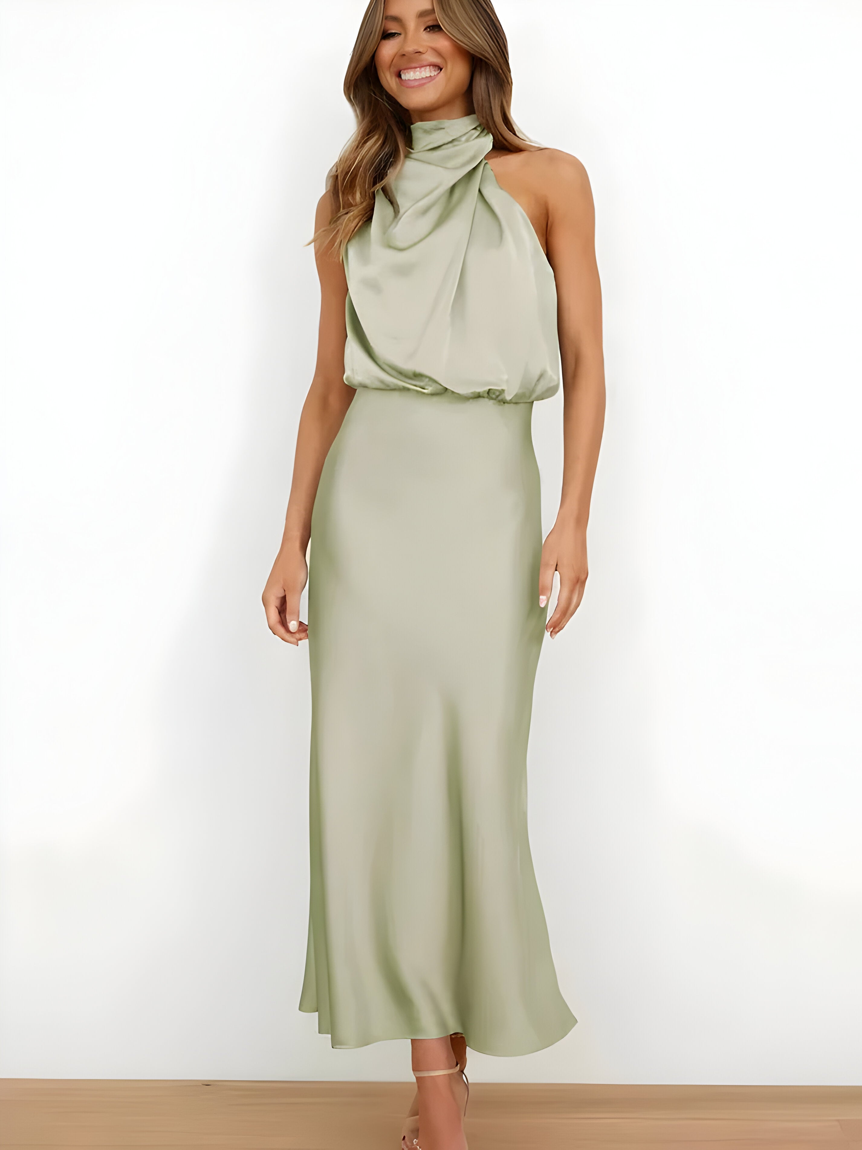 GR | Elegant satin dress design